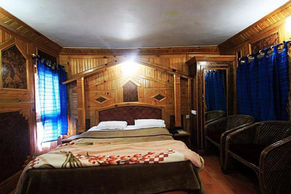 Hotel New Bharat Бхимтал Экстерьер фото